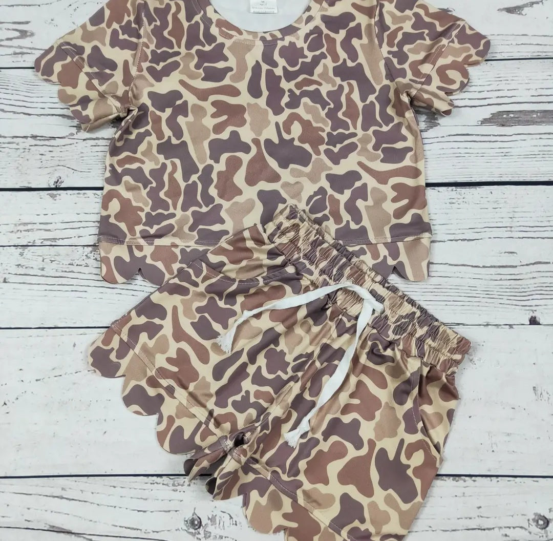 Girls Light Camo Scallop Edge Short Set #551