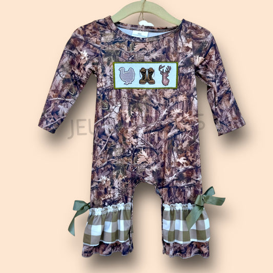 Camo Hunting & Bows Long Sleeve Jumper