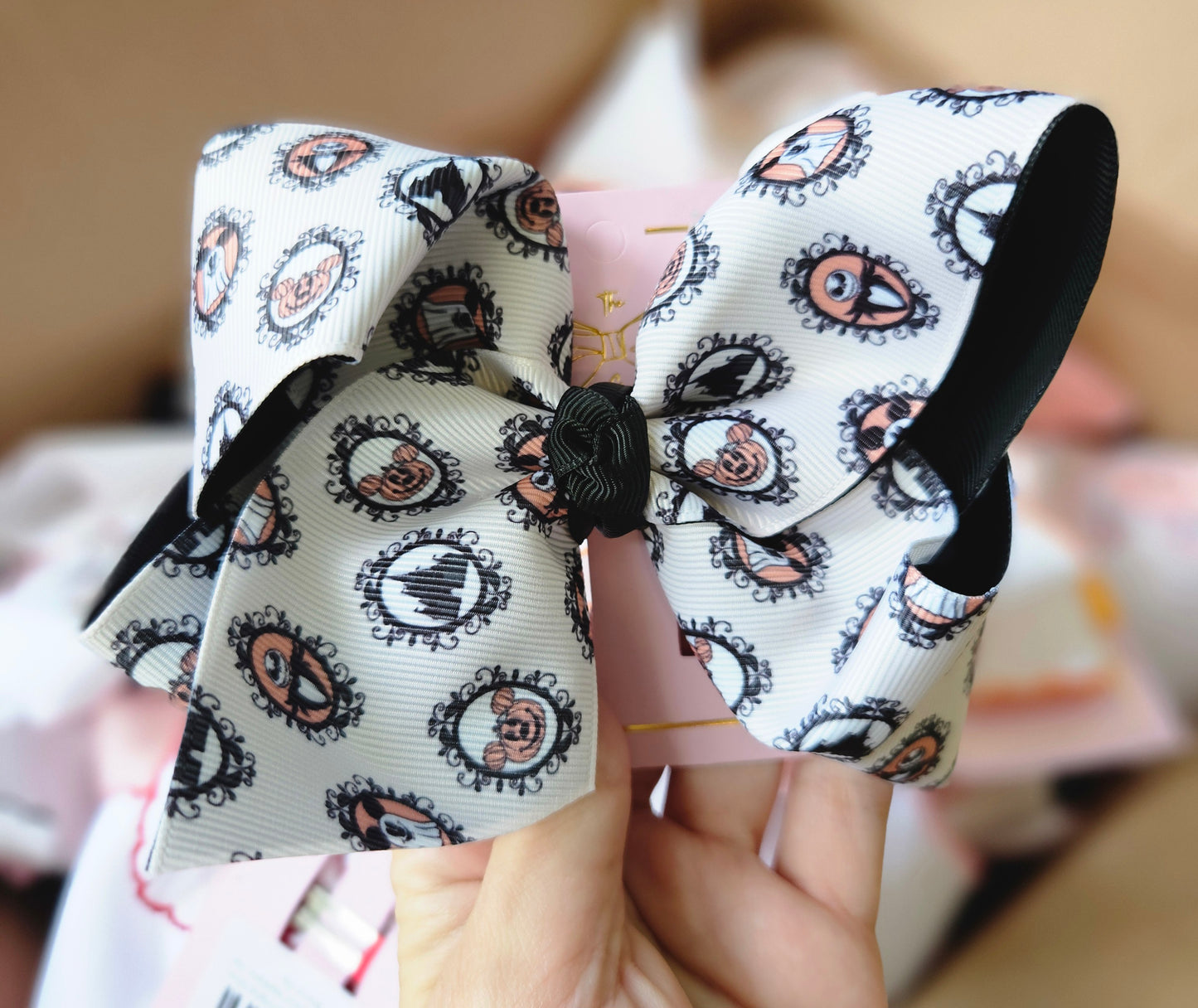 Nightmare Clip Bow