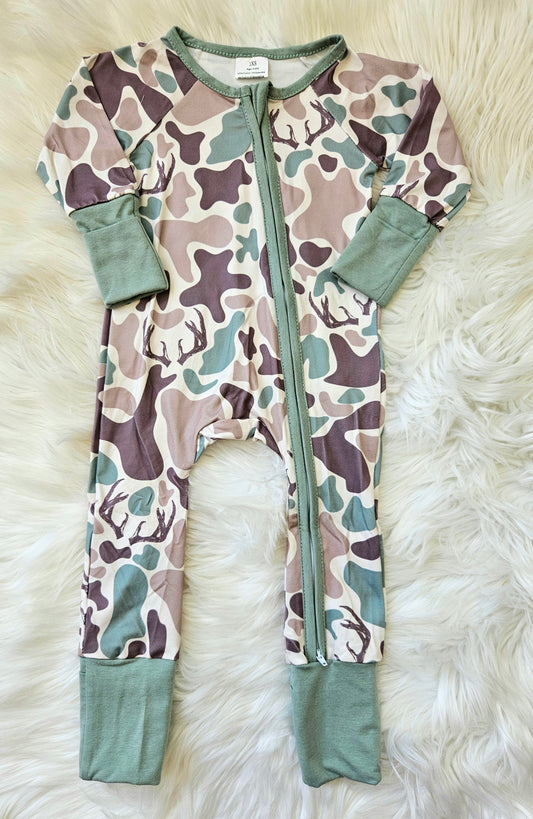 Boys Deer Antlers Camo/Hunting 2-way-zip Pajamas #519
